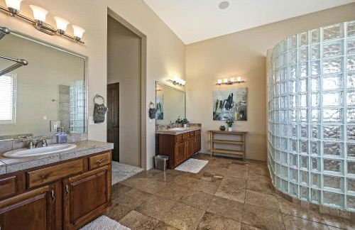 Luxury Estate, Sleeps 24, Sonoran by HomeStakes Stays - Foto 38