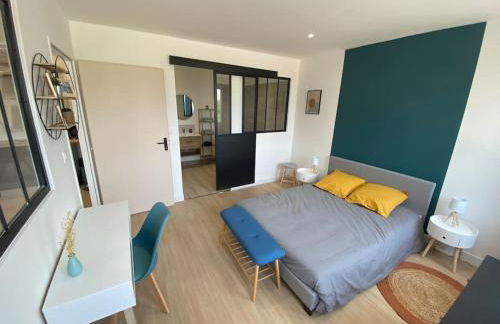 T2 spacieux avec baignoire Balnéo en RdC sur cour - Foto 1