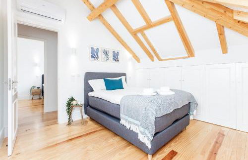 Bright 3BR Flat w/ AC in City Center by LovelyStay - Photo 6