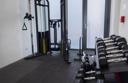 Soft Modern Flat With Pool & Gym by LovelyStay - Photo 46