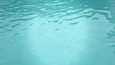 Casa com piscina e ar em todas as pecas - Foto 1