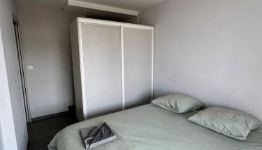 Superbe appartement vue mer garage privatif ferme - Photo 4, towels, wardrobe