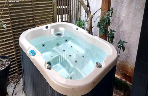 Charmante maison-chalet, vélos et jacuzzi - Foto 23