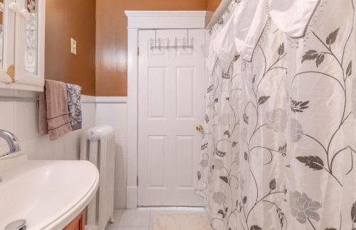 The Paradise House steps from the Heart of Hertel - Foto 24