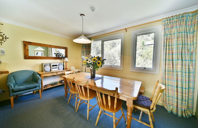 Three Bears 2 - Photo 6