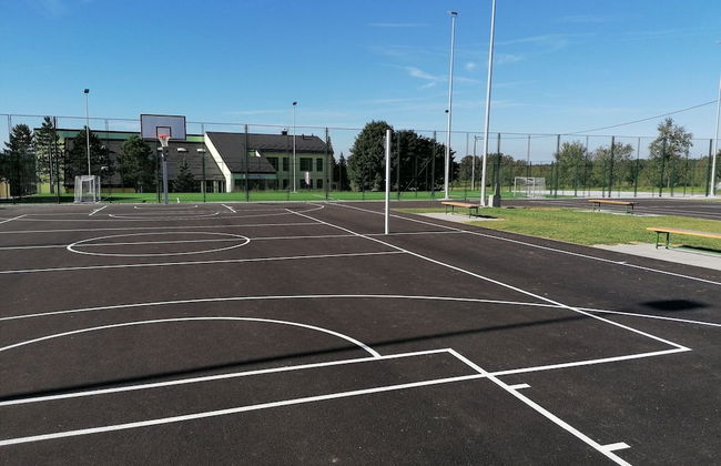 Amazing Chalet with Private Garden, Hot Tub, Sauna, Great Location by the River - Foto 21