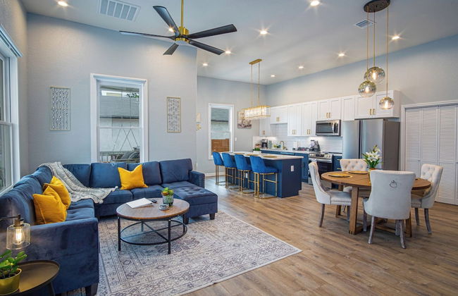 Trendy Historical Home Near Downtown Attractions - Foto 23