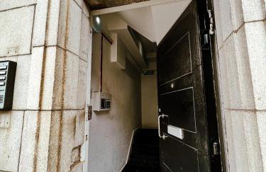 The County Staycation - Photo 29