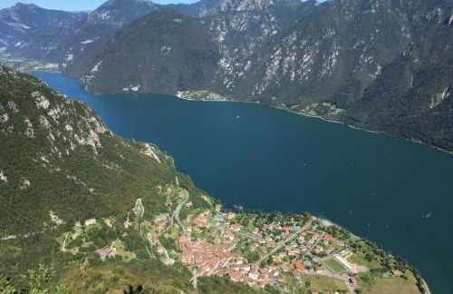Idyllic cottage next to the beautiful Lake Idro - Foto 120