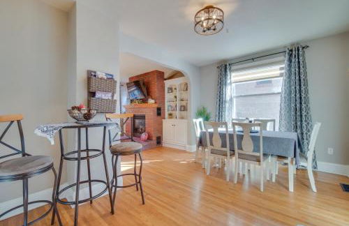 Charming Getaway, Walk to Windsor Lake and Downtown! - Foto 7