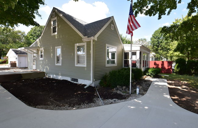 20 min Walk to ND 3 Bedroom 2 Bath Home 54475 - Foto 16