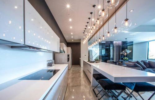 Beverly Hills Luxurious 4BR Villa with Pool and Views - Foto 6