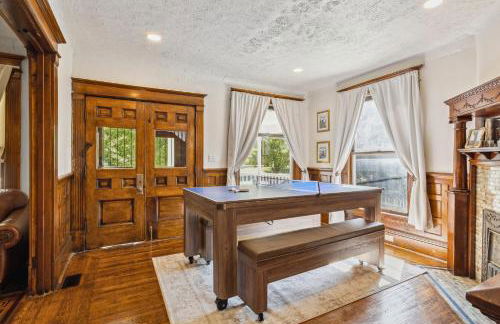 Meerkat Manor- 5 Min Drive to CLE Clinic - Foto 23