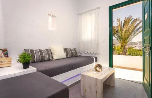 Pahivouni Studios & Suites - Photo 43