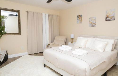 3BR Disney Home with Pool , Arcade and Hot Tub - Photo 9