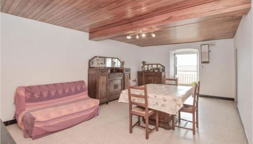 2 Bedroom Cozy Apartment In Pietranera - Foto 3