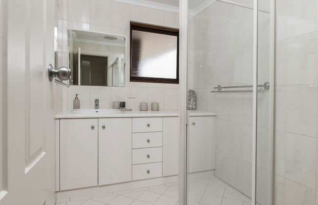 Baudin House - Photo 12