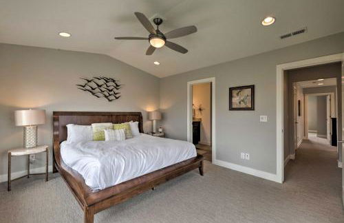 Modern Huntsville Resort Retreat with Deck and Hot Tub - Foto 16