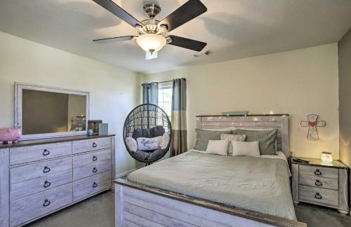 Luxe Home 30 Miles to Houston with Pool and Grill - Foto 26