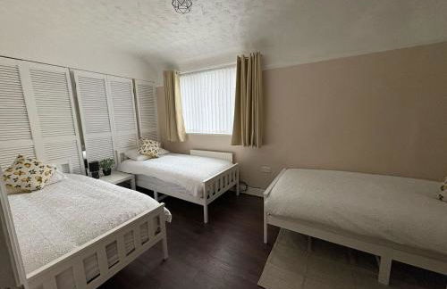 Anfield Home - Sleeps 7 - 1 min walk to Stadium! - Foto 9