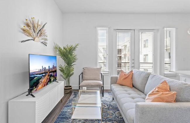 Chic West Downtown Studio w Washer Dryer - Foto 6