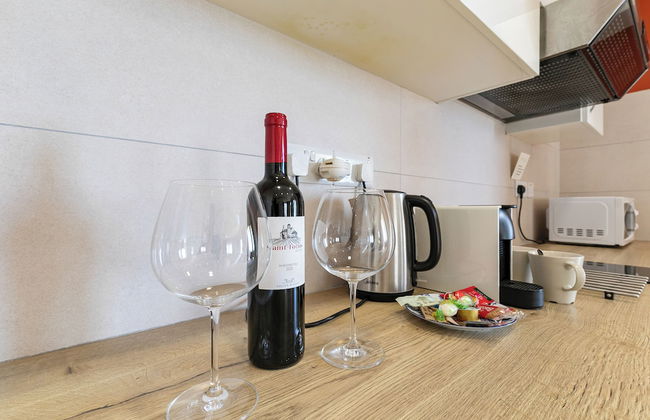 Hill View Restaurant & Apartments - Photo 27