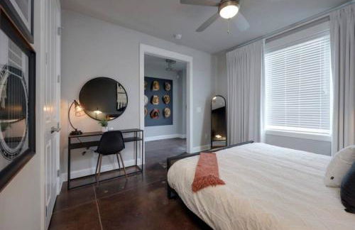 WeHo Nashville Home, Geodis Park, Mini-Golf, Arcade, 10min to Downtown! Sleeps 10! - Foto 26