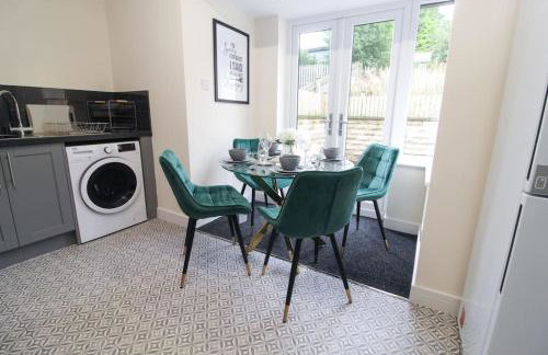 Cosy Modern 3 Bedroom House in Bradford City - Foto 56