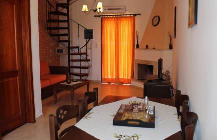 Elia Meronas - Photo 6