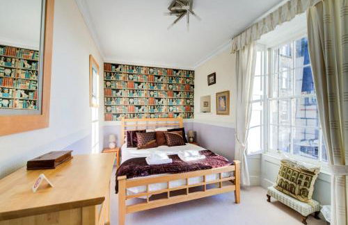 GuestReady - Historic Edinburgh Old Town Apartment - Photo 3