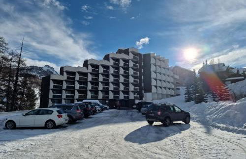"Miramonte" appartement avec terrasse vue montagne et parking privatif sous-sol, à proximité immédiate des pistes, cœur de Vars les Claux, secteur point show avec commodités et piscine chauffée de plein air - Foto 24
