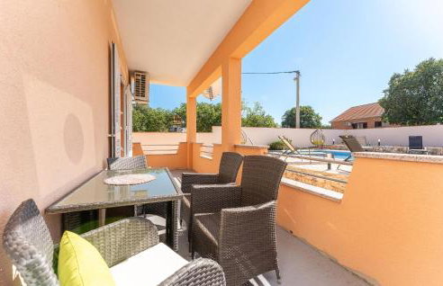 5 Bedroom Cozy Home In Biograd Na Moru - Foto 11