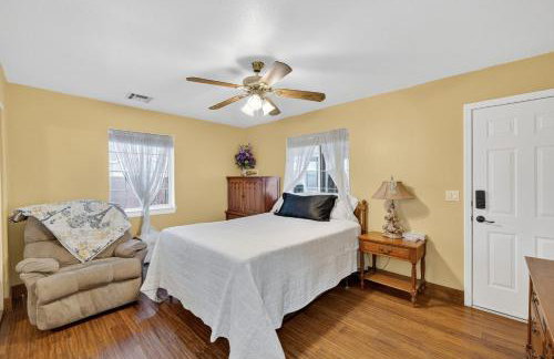 4BR Desert Oasis near Valley and Vegas - Foto 24