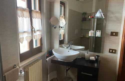 L'Umbrichella - casa vacanze in piccolo borgo medioevale - Foto 9