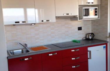 Rosso Apartment 400 m from Beach, Comfortable Stay & Free Parking - Foto 4