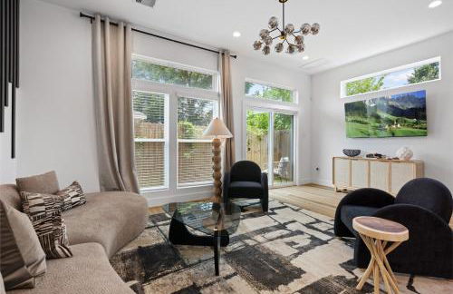 2 Luxury Homes in 1 - Walk to Nightlife & Stadiums - Foto 12