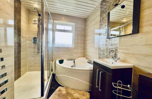 13 Guests - Free Parking - Manchester House - Foto 42