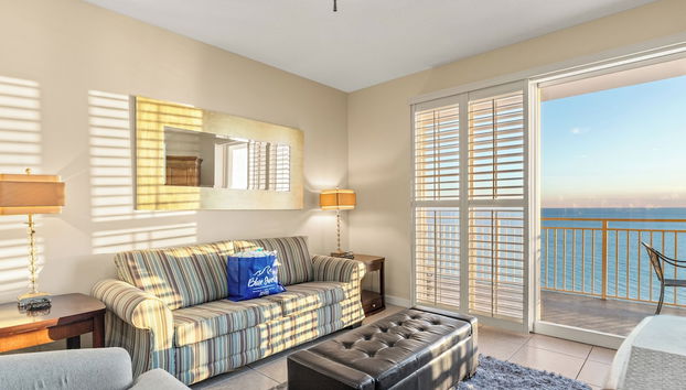 Beachfront Bliss Awaits: 2-bed, 2-bath Condo at Sterling Reef - Sleeps 6! - Foto 2, Imagen principal