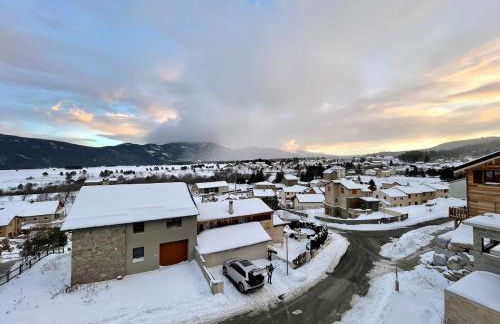 Charmant duplex, 110m2, 7 minutes des pistes, 8 couchages, belle vue sur les montagnes, cheminée - Foto 40