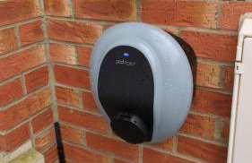 Modern 3 bedroom home *EVcharging* Garden, Parking - Photo 26