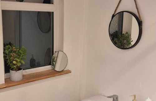 Modern 4BR Cambridge House with Parking for 9 guests - Foto 3