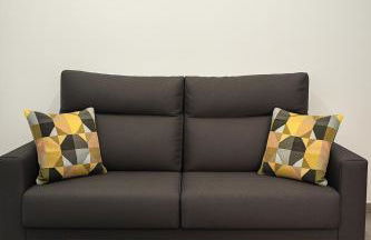 Hermoso Piso a 5 Minutos de la Estación De Bus y Tren María Zambrano - Foto 3