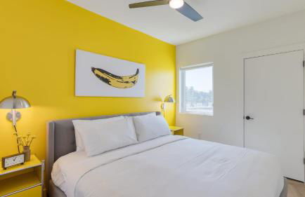 Dual Bachelor Pads w/ Rooftop Lounge & Games Sleeps 26 5 Min to Broadway - Foto 43