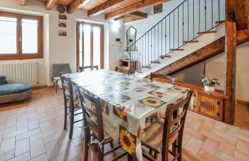 2 Bedroom Amazing Apartment In Loiano - Foto 3