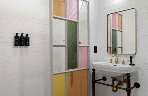 Freeman 802 by Rove Travel - 1BRCondo with Shared Amenities - Foto 21