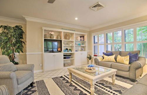 2 Mi to Beach! Oakland Park Home with Outdoor Oasis - Photo 7