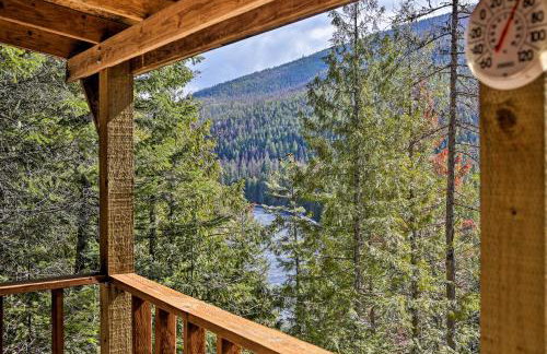 Private Yaak River Hideaway with Deck and Mtn Views! - Foto 23