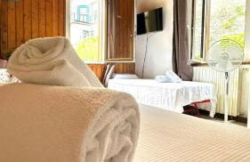 The Courtyard Retreat - Foto 39