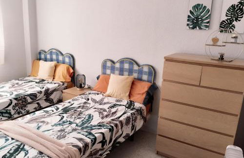 Apartamento de 3 habitaciones espacioso, muy tranquilo y cerca del mar - Foto 9