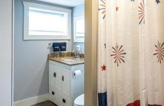 Blue Water Bungalows - Photo 16